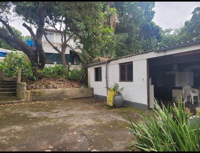 10 BEDROOM HOUSE FOR SALE IN MANABA BEACH